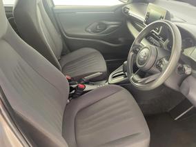 Photo '16' of Toyota Yaris