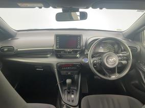 Photo '17' of Toyota Yaris