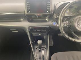 Photo '18' of Toyota Yaris