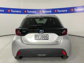 Photo '6' of Toyota Yaris