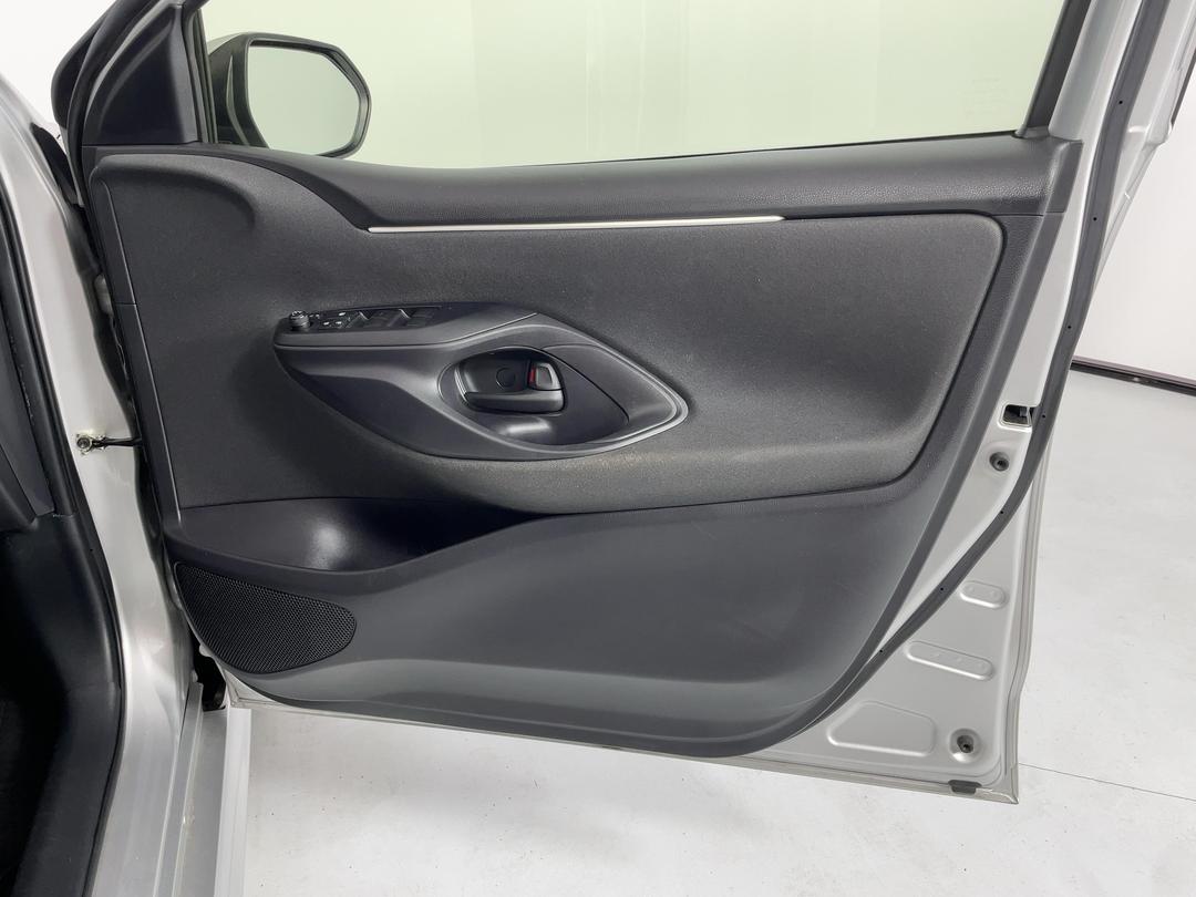 Photo '15' of Toyota Yaris