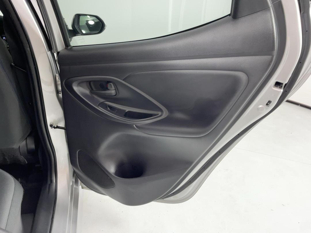 Photo '19' of Toyota Yaris