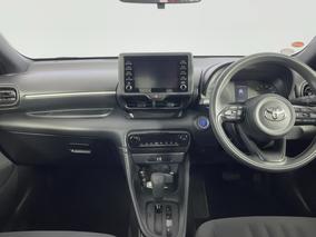 Photo '17' of Toyota Yaris