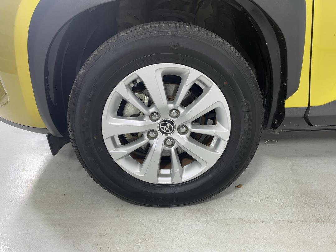 Photo '10' of Toyota Yaris