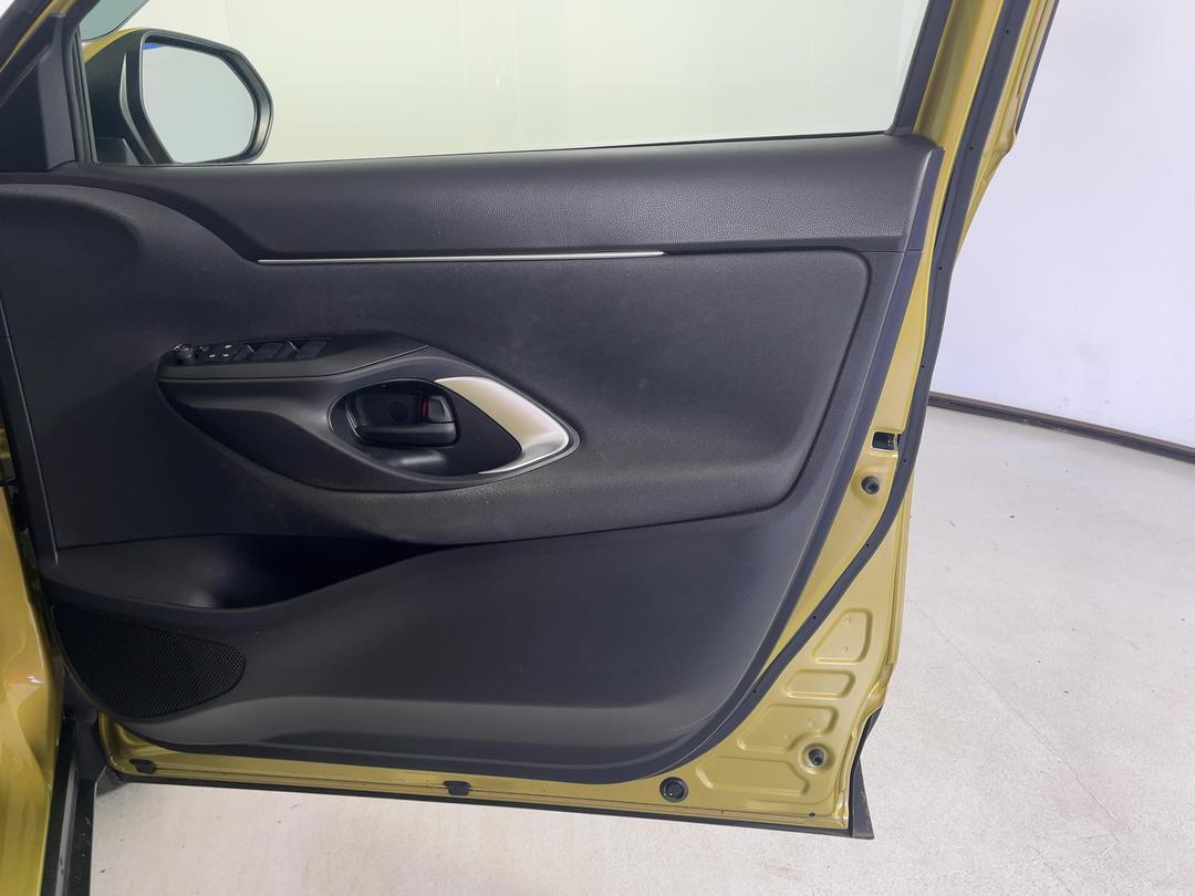 Photo '15' of Toyota Yaris