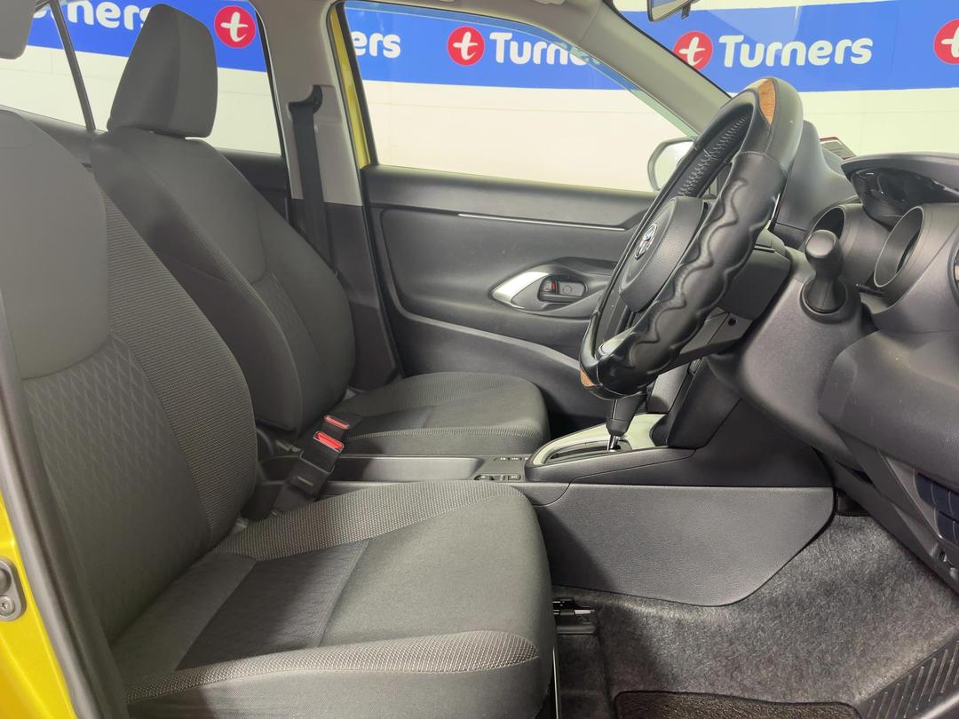 Photo '16' of Toyota Yaris