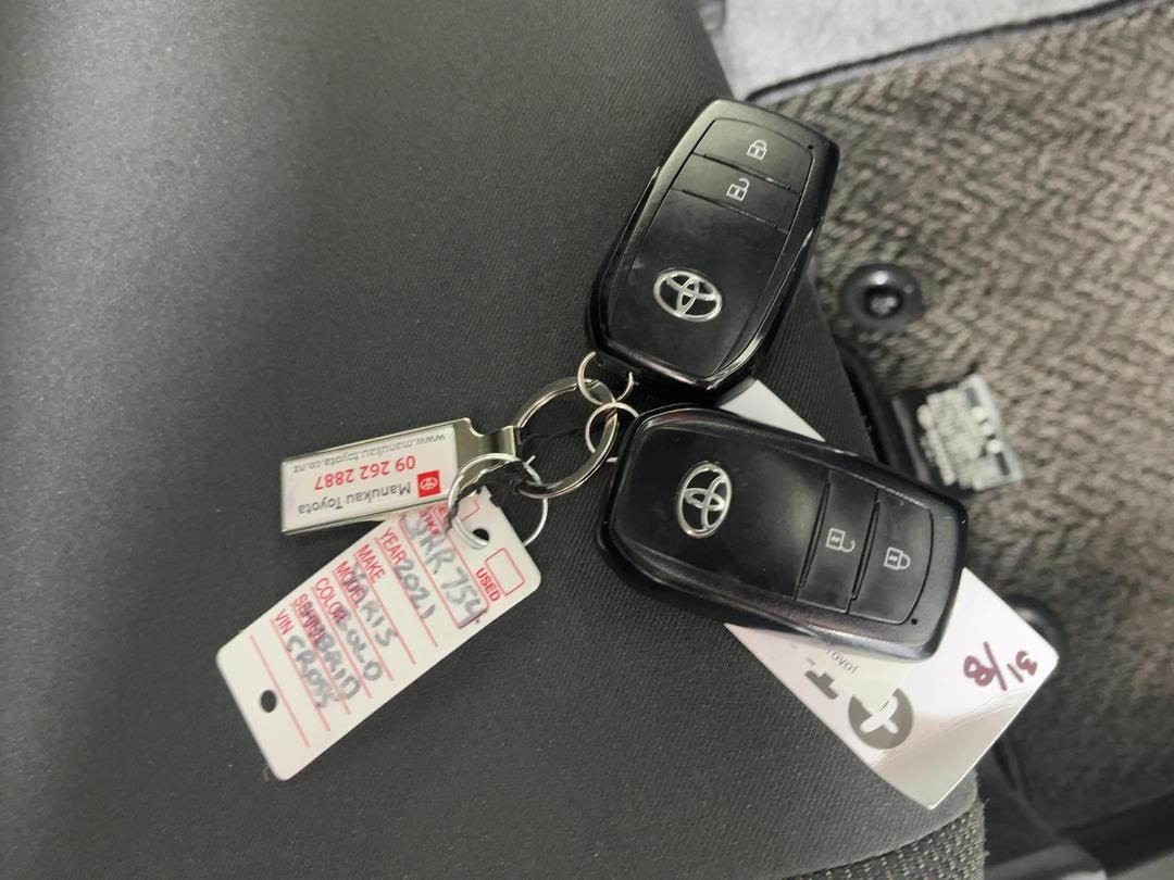 Photo '22' of Toyota Yaris