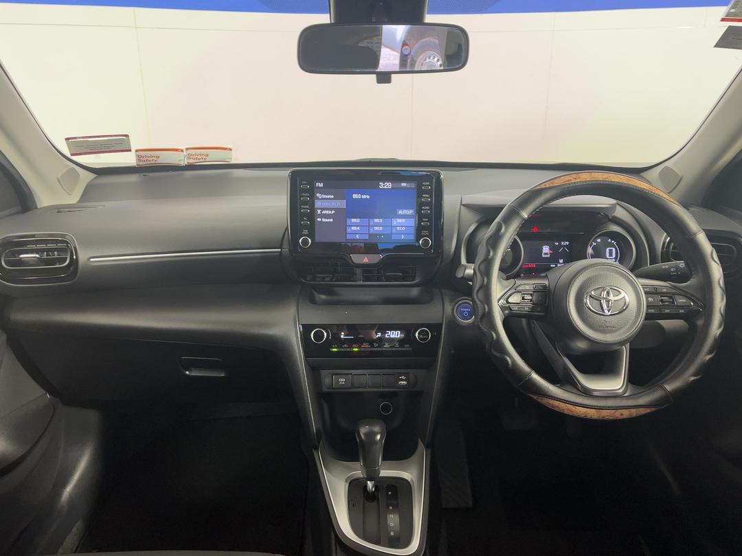 Photo '17' of Toyota Yaris