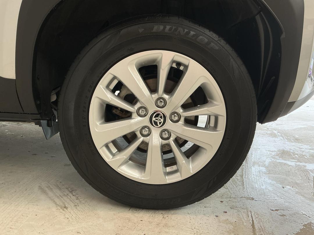 Photo '11' of Toyota Yaris Cross