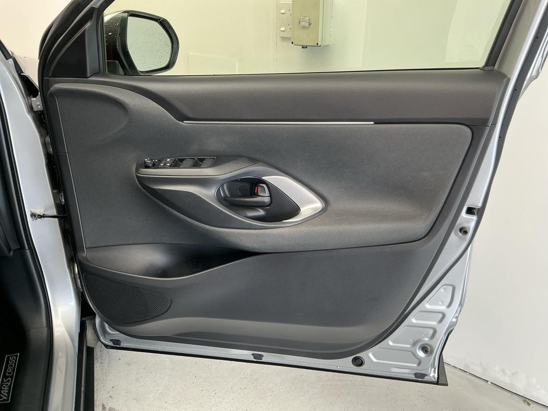 Photo '15' of Toyota Yaris Cross