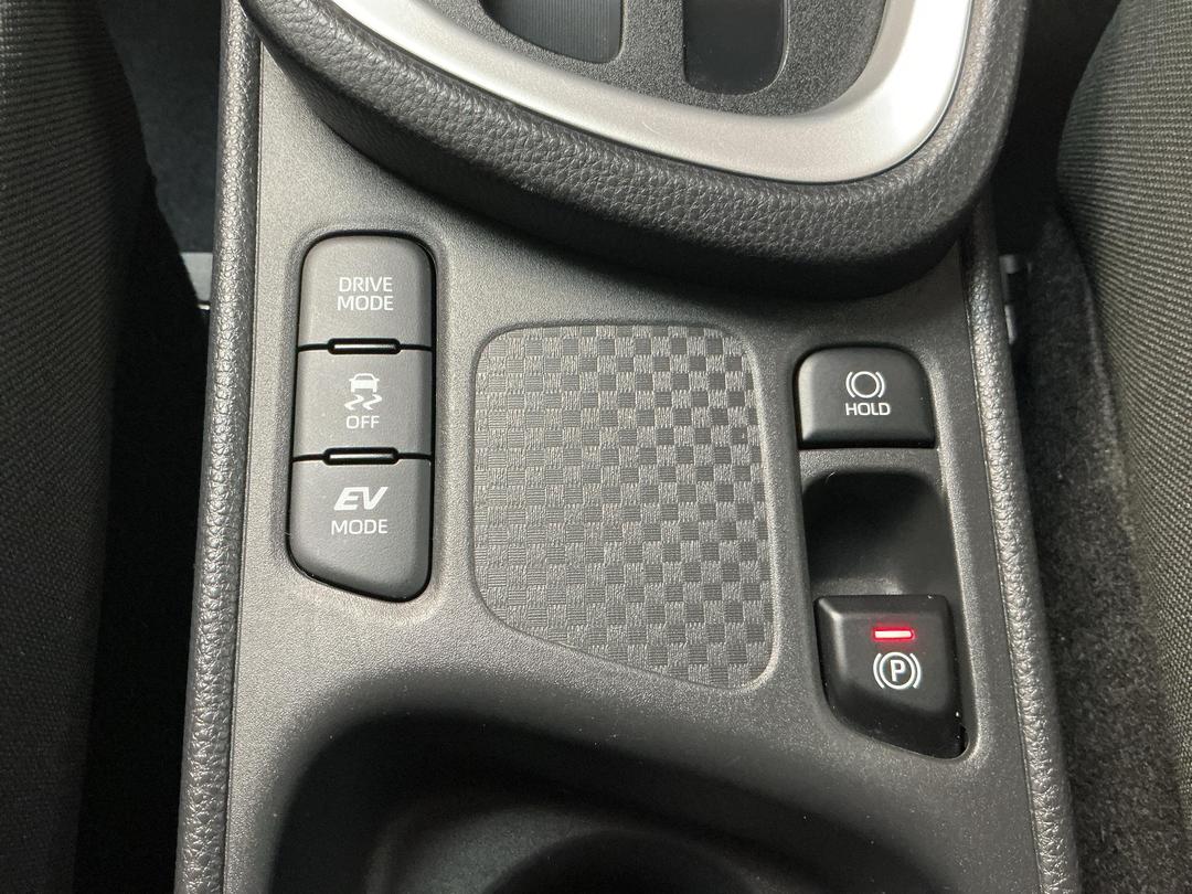 Photo '24' of Toyota Yaris Cross