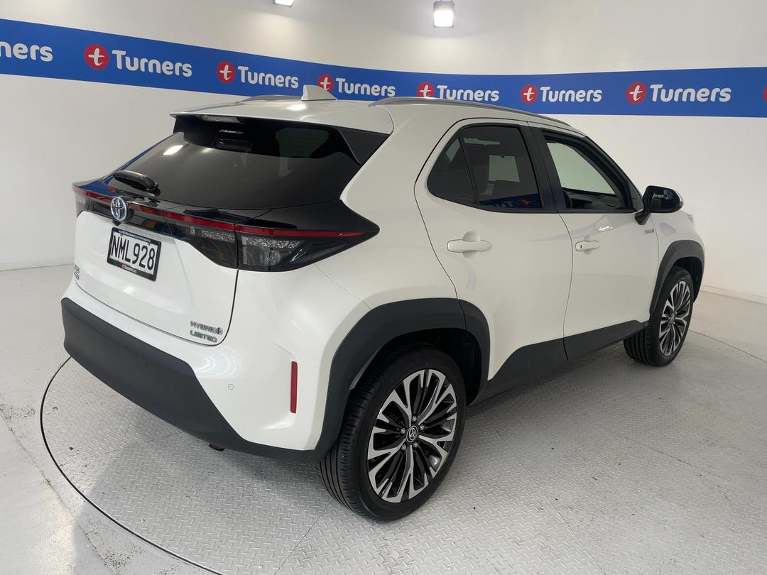 Photo '7' of Toyota Yaris Cross
