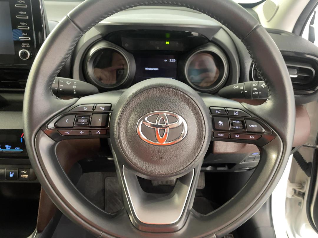 Photo '27' of Toyota Yaris Cross