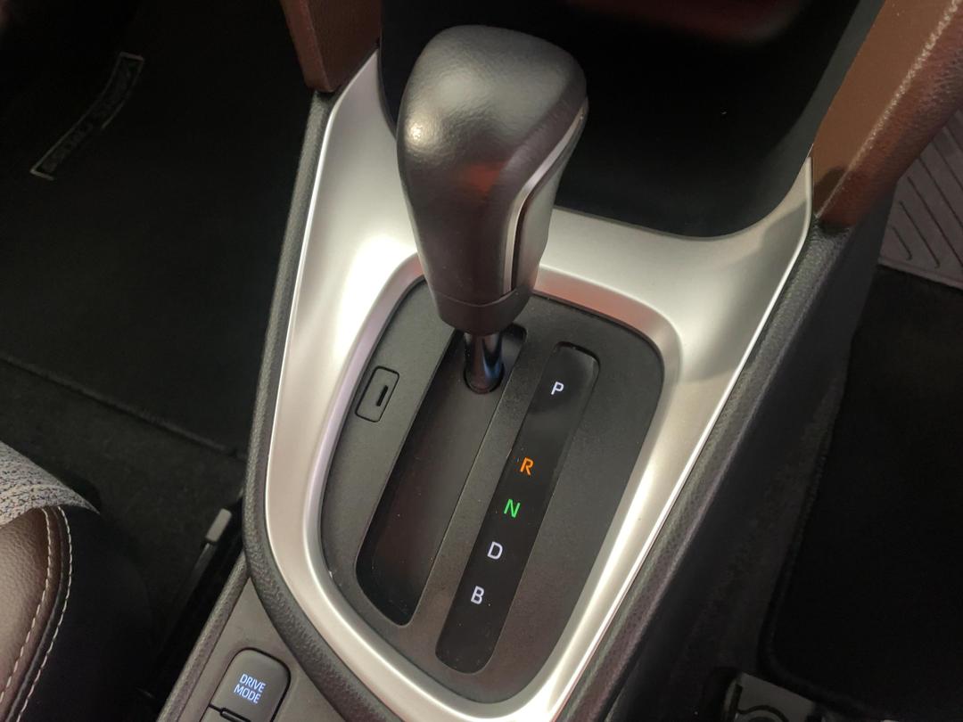 Photo '31' of Toyota Yaris Cross