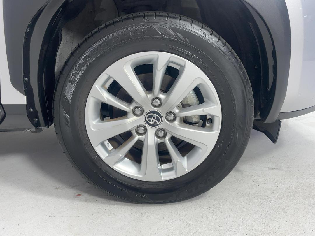 Photo '9' of Toyota Yaris Cross