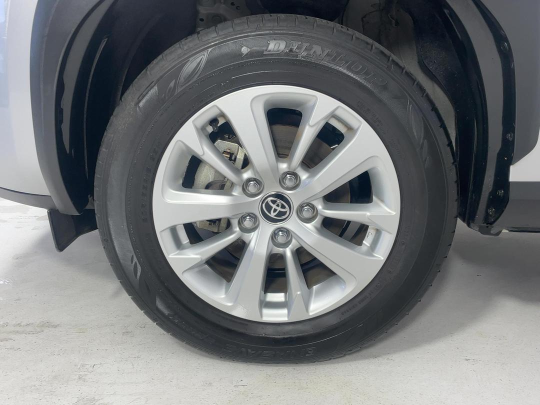 Photo '10' of Toyota Yaris Cross