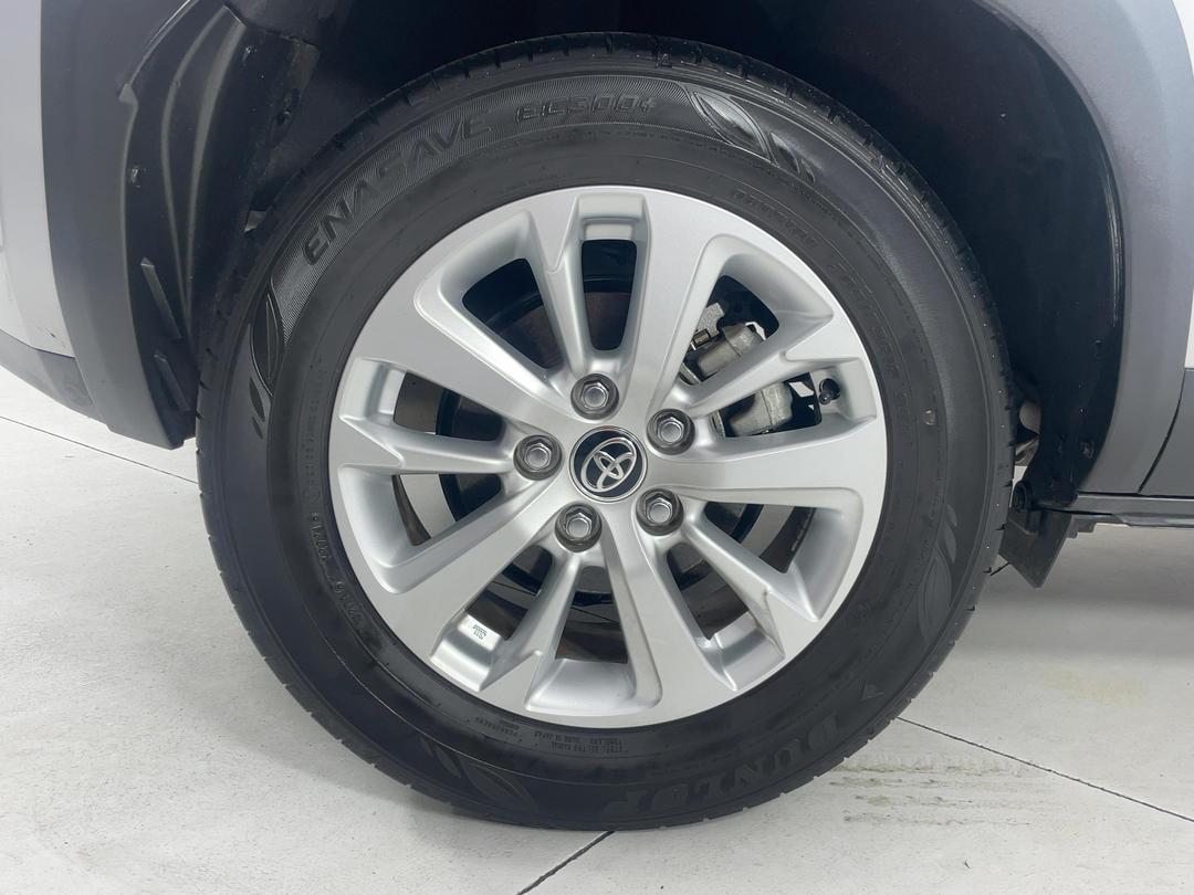 Photo '12' of Toyota Yaris Cross
