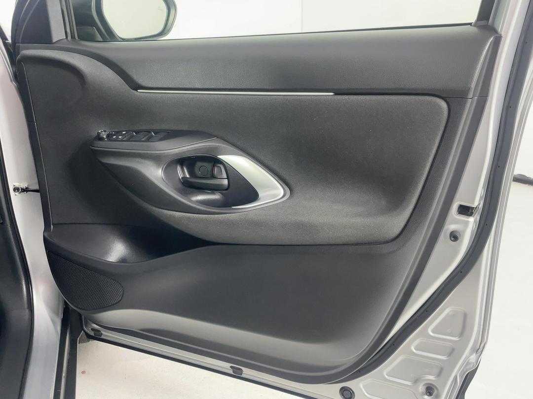 Photo '15' of Toyota Yaris Cross