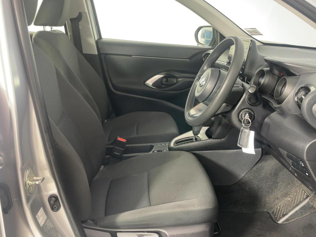 Photo '16' of Toyota Yaris Cross