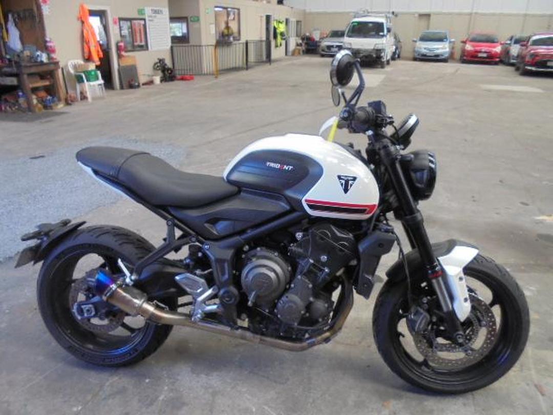 Photo '2' of Triumph Trident 660 LAM Photo '2' of Triumph Trident 660 LAM