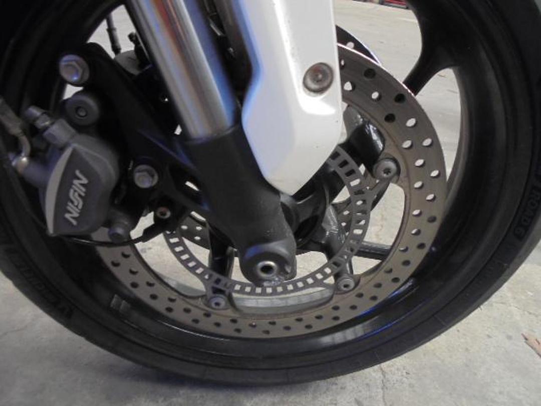 Photo '10' of Triumph Trident 660 LAM Photo '10' of Triumph Trident 660 LAM