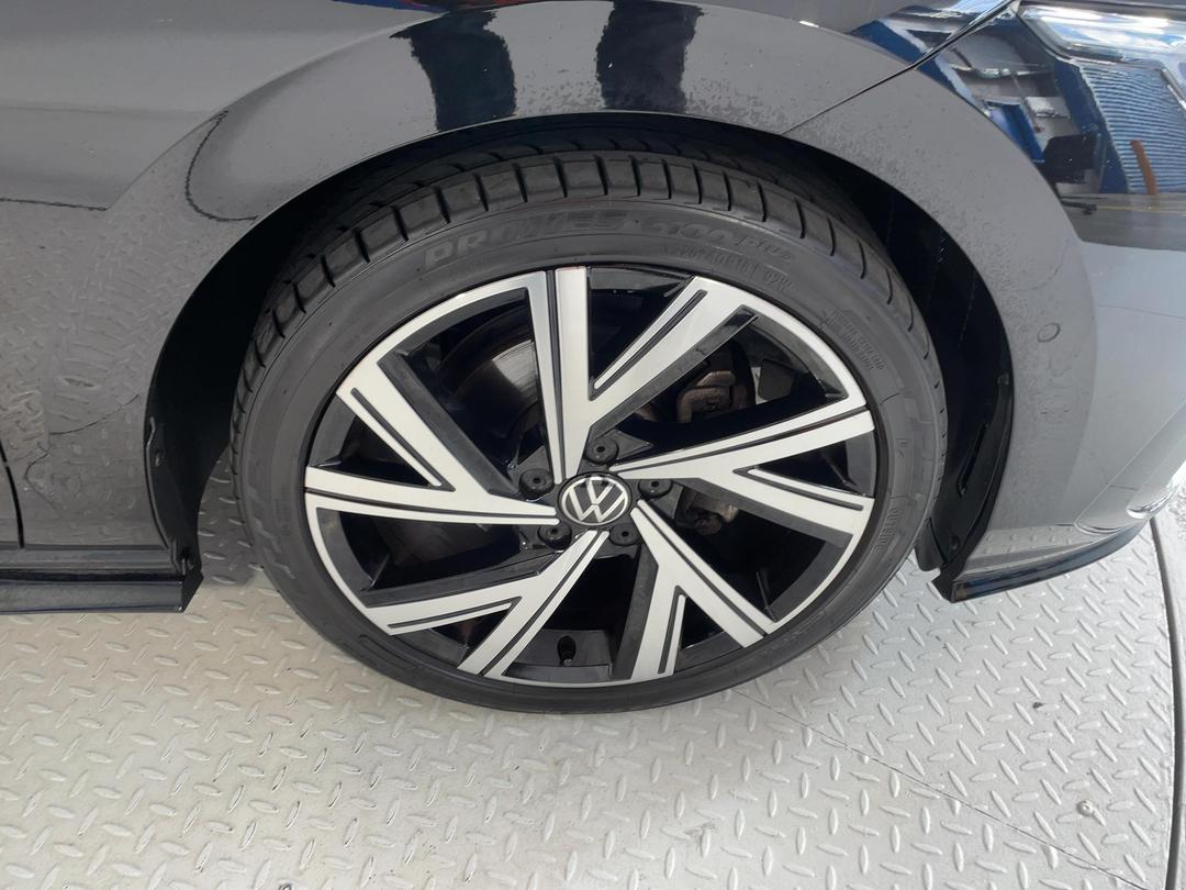 Photo '9' of Volkswagen Golf