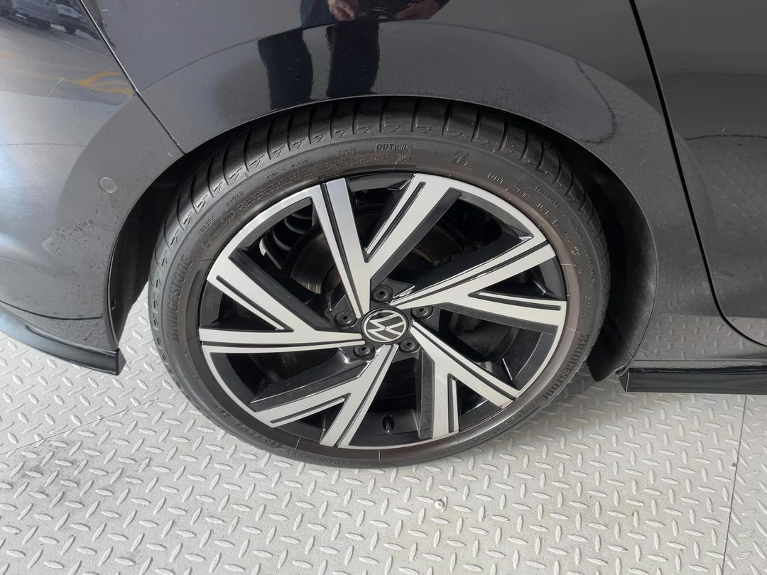Photo '12' of Volkswagen Golf