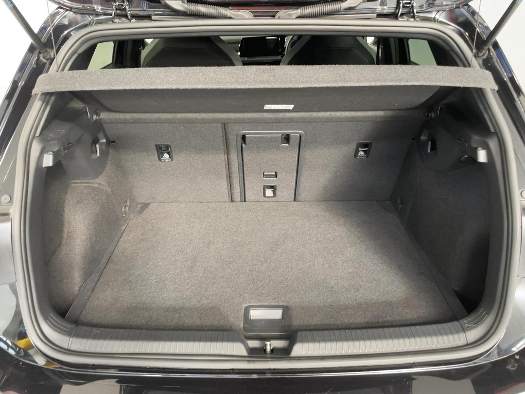 Photo '14' of Volkswagen Golf
