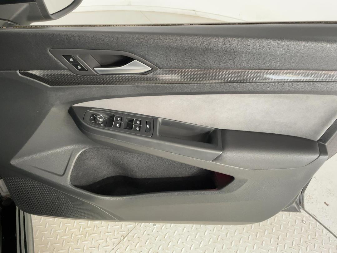 Photo '15' of Volkswagen Golf