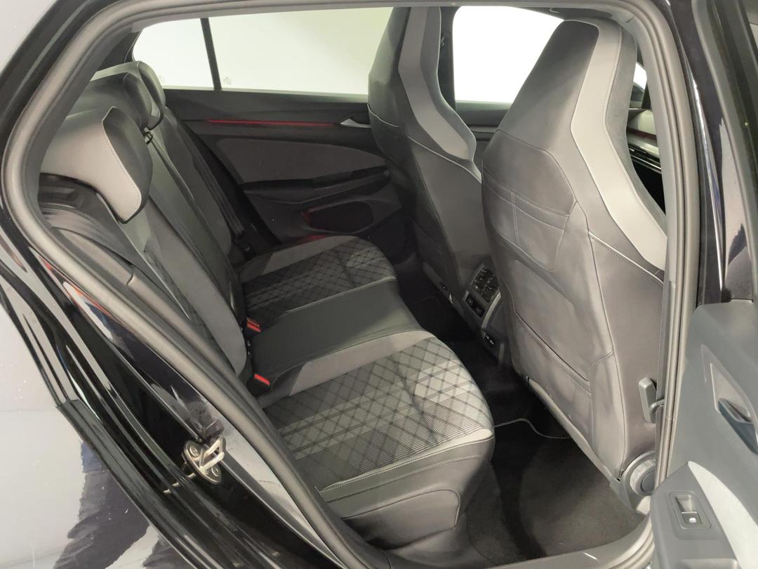 Photo '20' of Volkswagen Golf