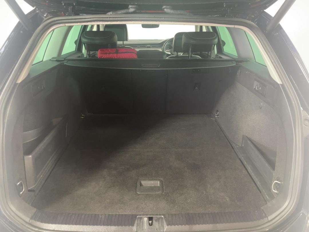 Photo '14' of Volkswagen Passat