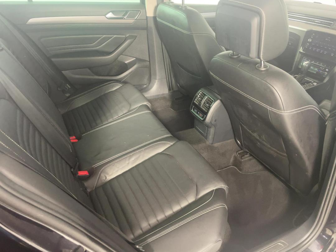 Photo '20' of Volkswagen Passat