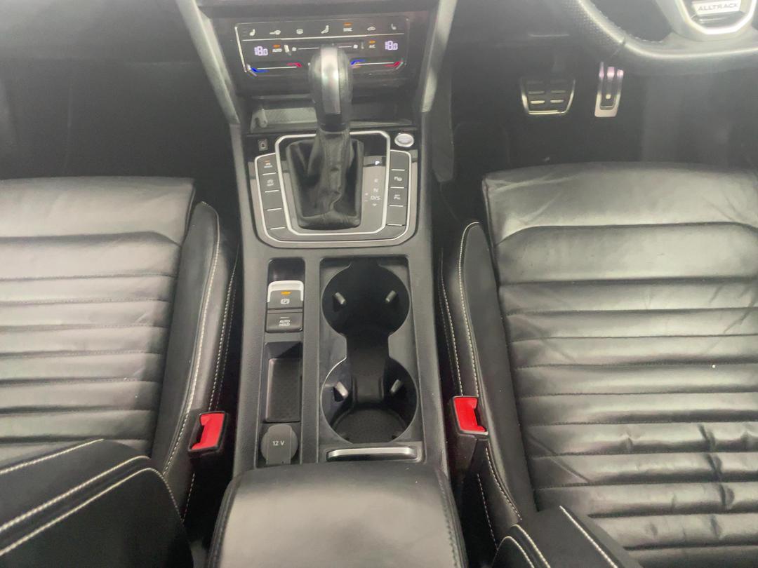 Photo '18' of Volkswagen Passat