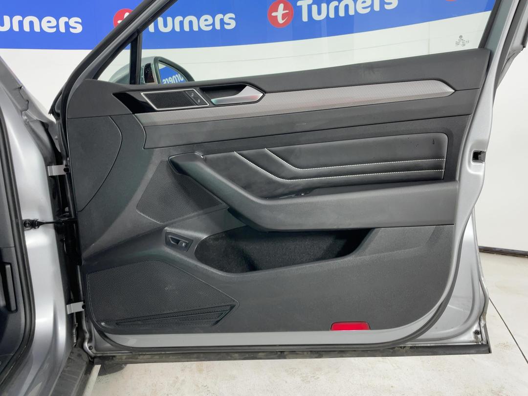 Photo '15' of Volkswagen Passat