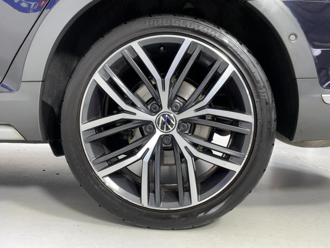Photo '11' of Volkswagen Passat