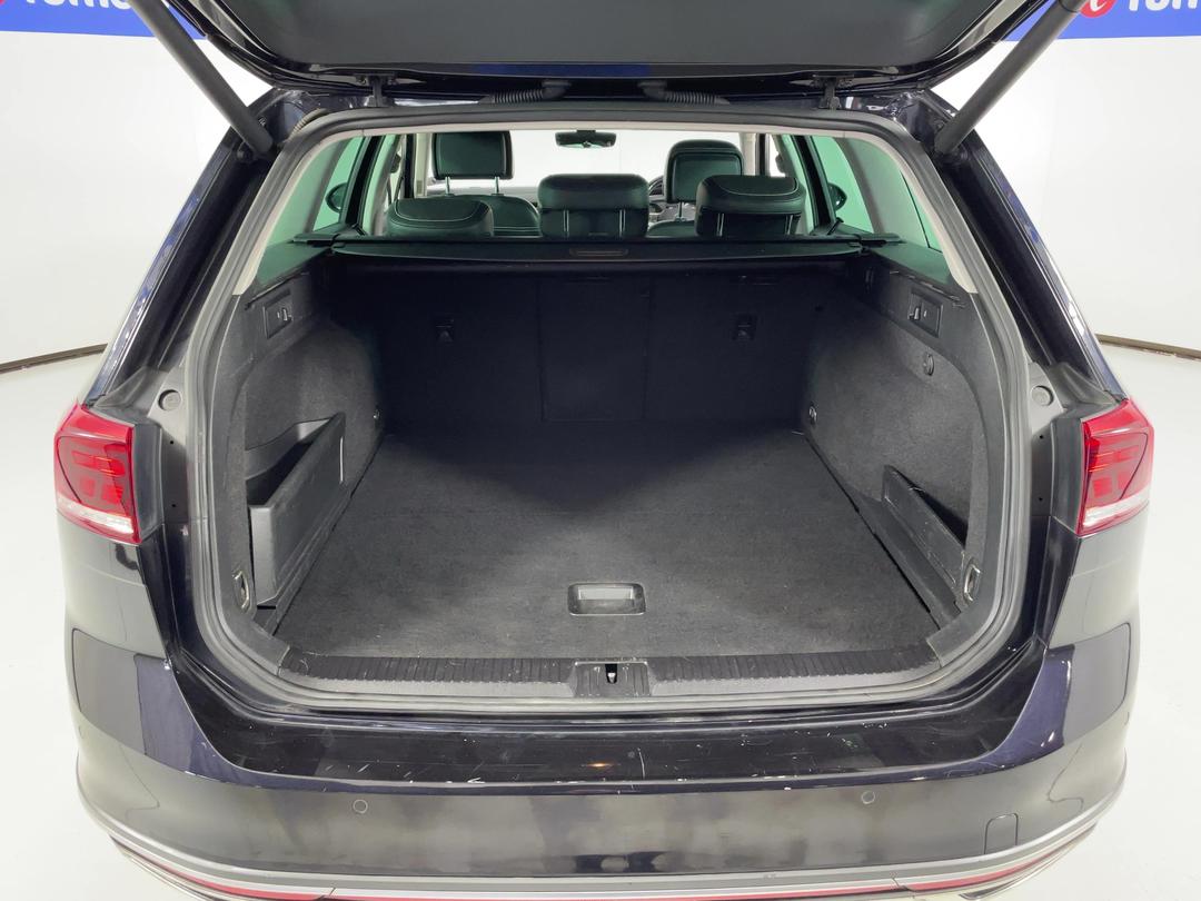 Photo '14' of Volkswagen Passat