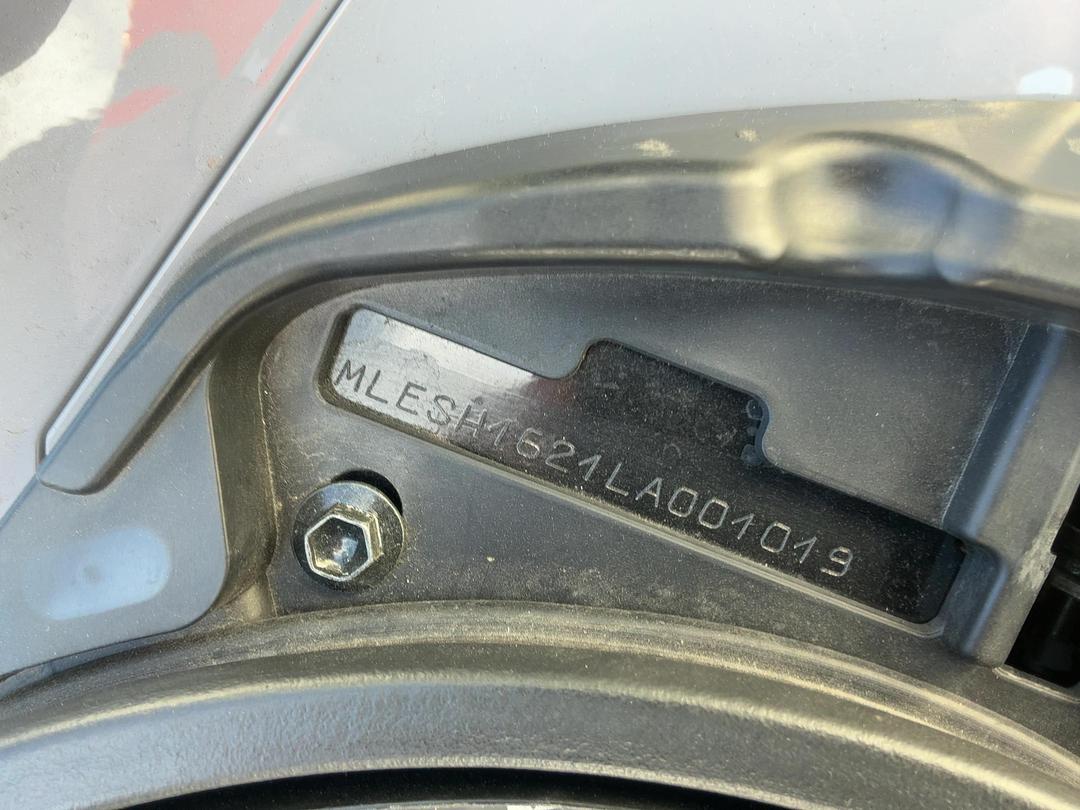 Photo '18' of Yamaha MWD300A L Photo '18' of Yamaha MWD300A L