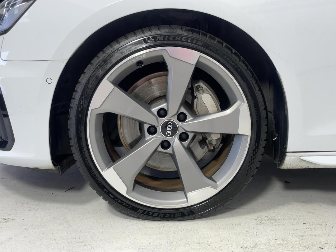 Photo '10' of Audi A4