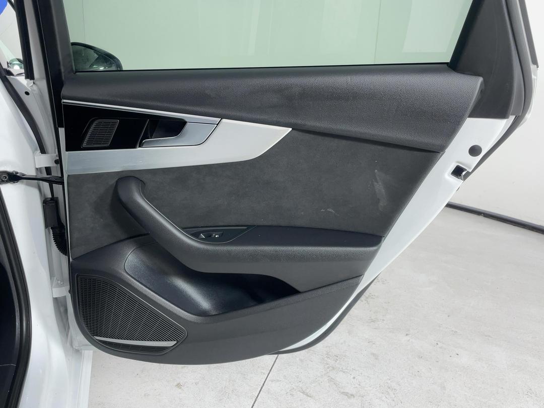 Photo '19' of Audi A4