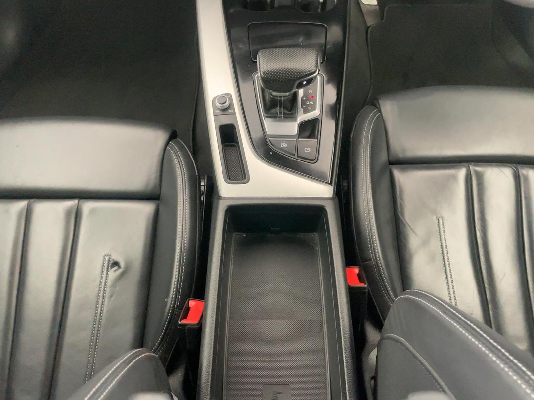 Photo '18' of Audi A4