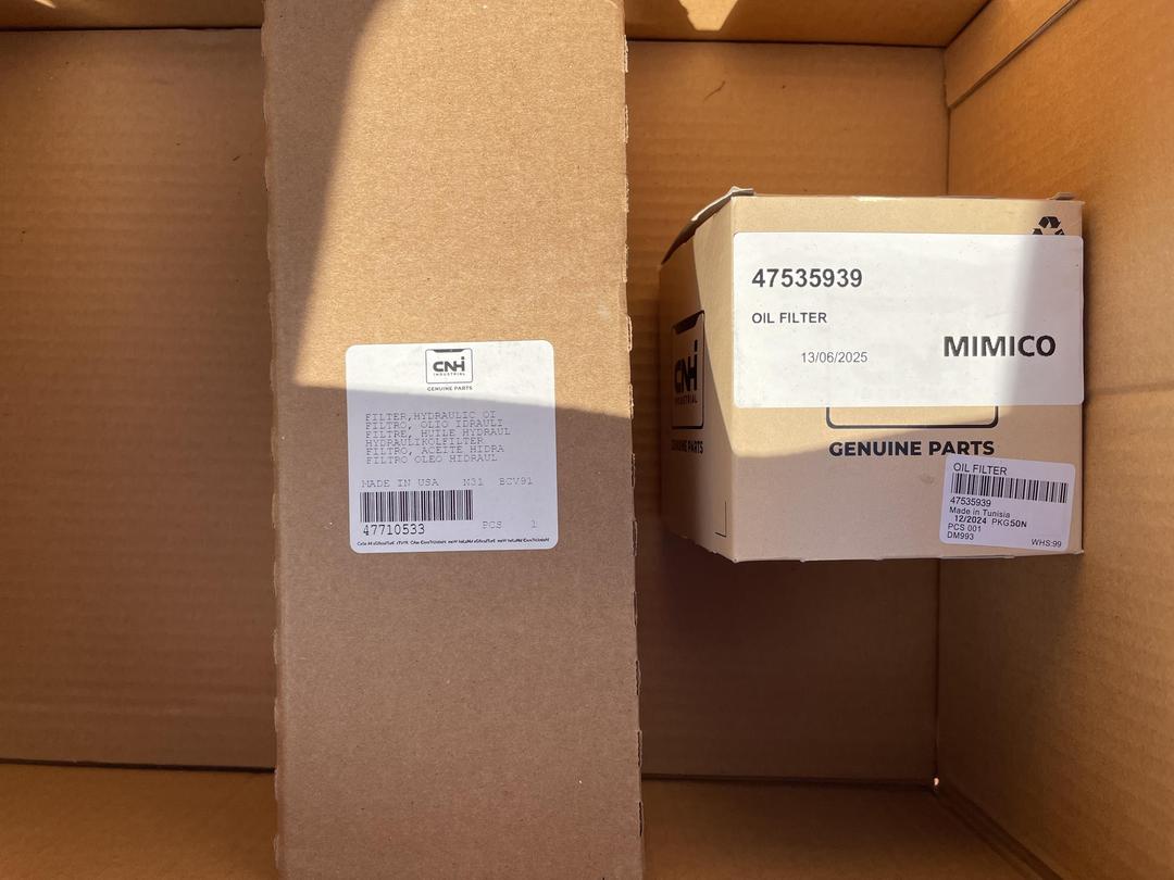 Photo '21' of Case TR270B Skid Steer