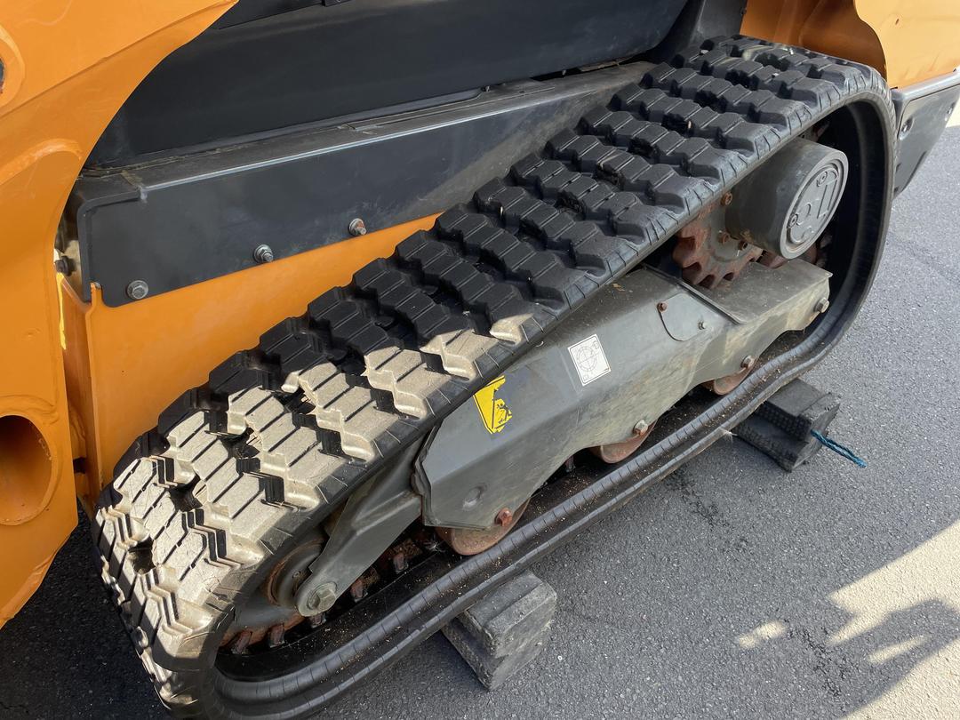 Photo '18' of Case TR270B Skid Steer