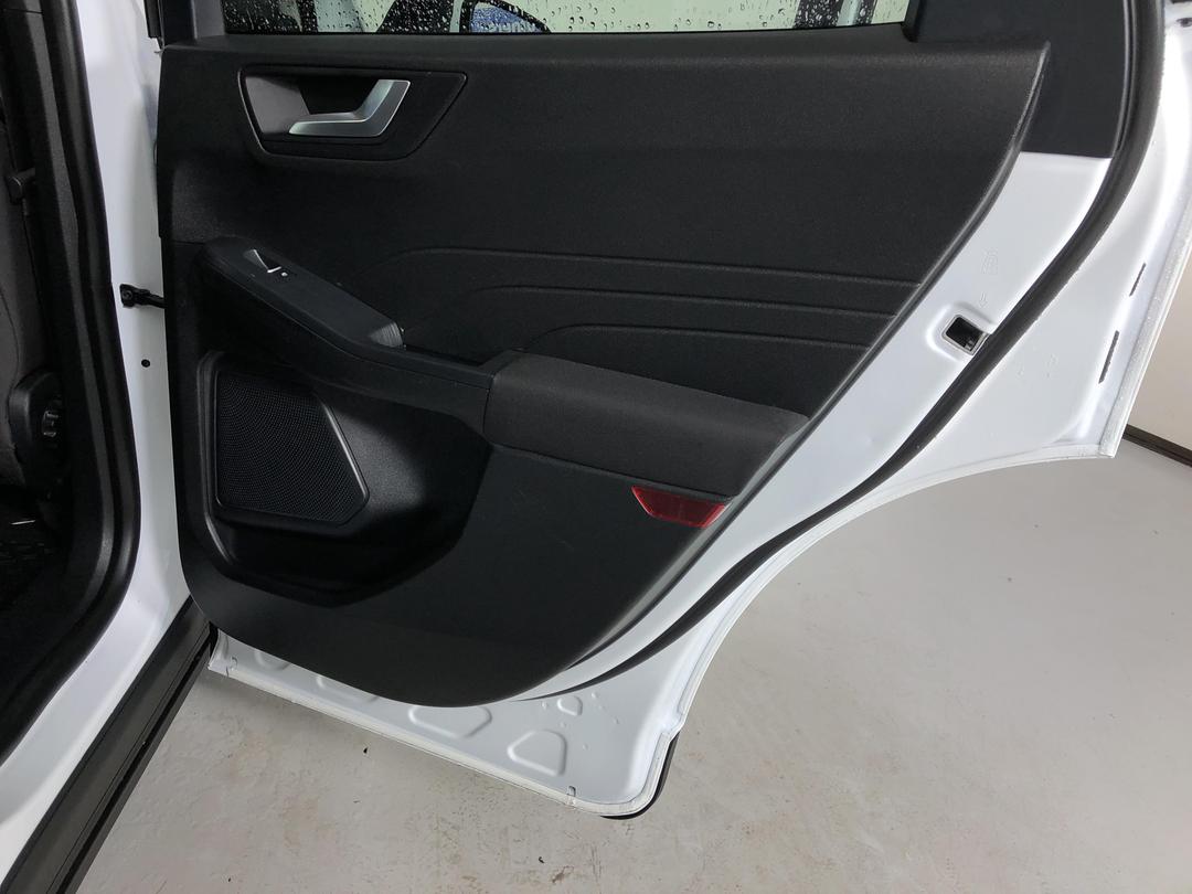 Photo '19' of Ford Escape