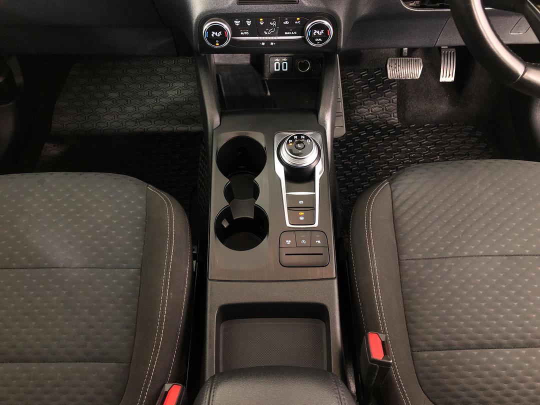 Photo '18' of Ford Escape