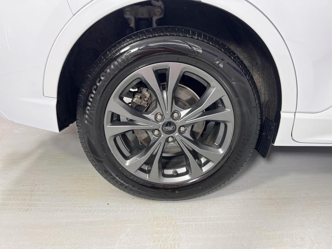 Photo '12' of Ford Escape