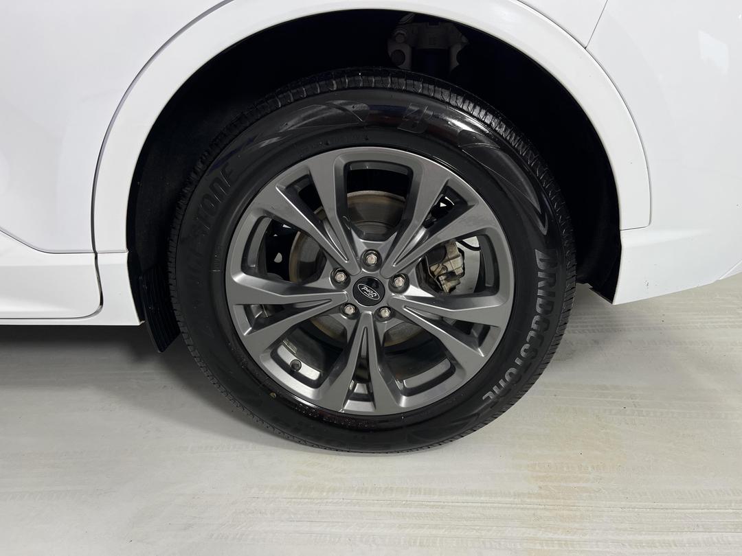 Photo '11' of Ford Escape