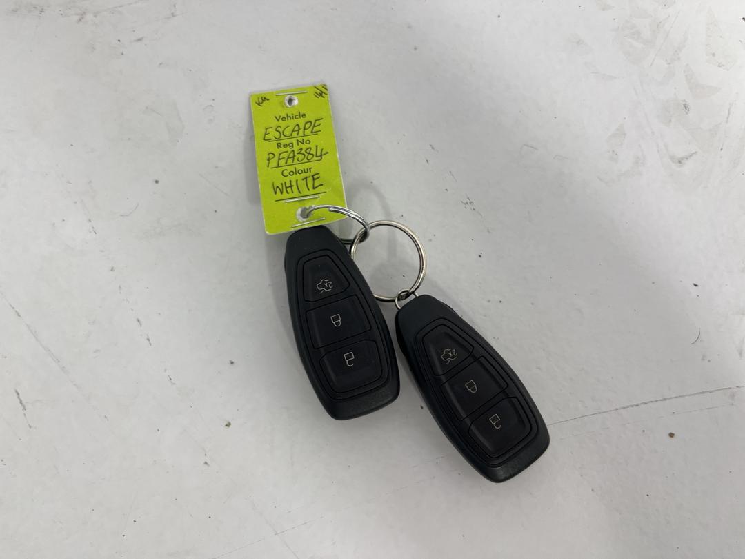 Photo '22' of Ford Escape