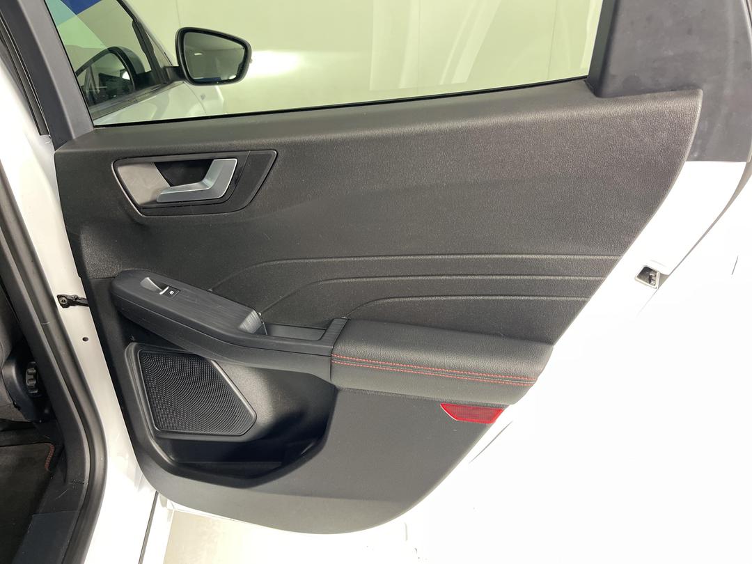 Photo '19' of Ford Escape