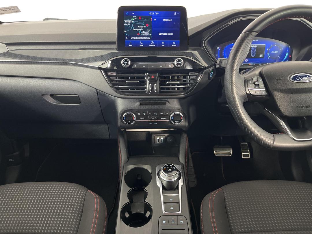 Photo '18' of Ford Escape