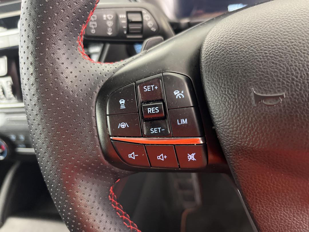 Photo '25' of Ford Escape